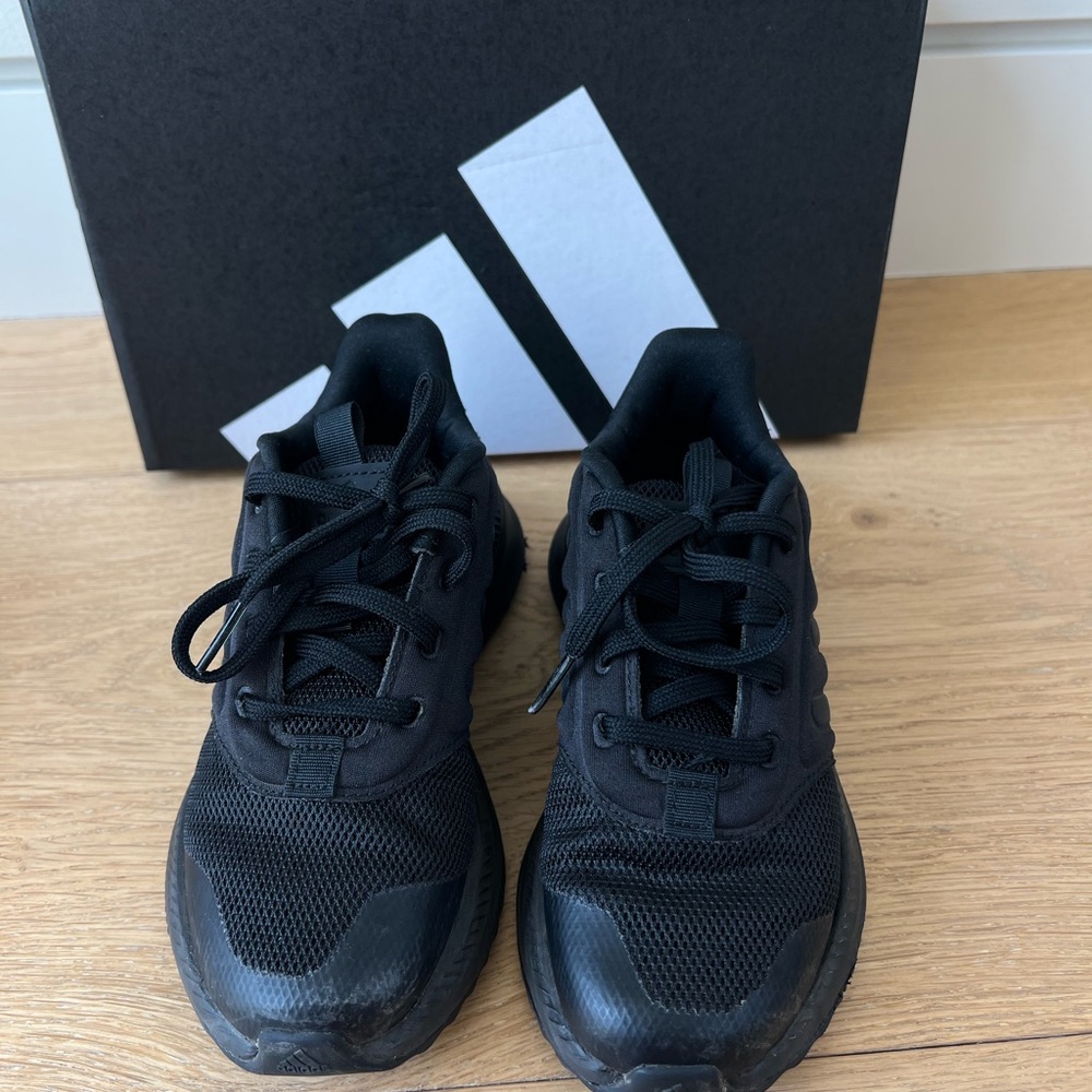 Adidas kid Black Running Shoes